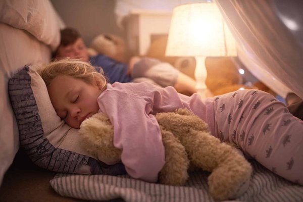 Les Troubles du Sommeil Chez les Enfants : Causes et Traitements