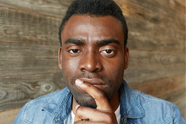 Quelles stratégies pour organiser des débats publics sur les enjeux éthiques de la technologie ?